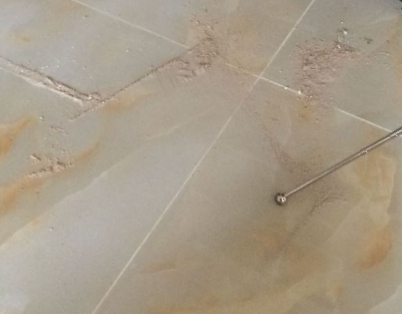 德钦瓷砖空鼓维修公司分享粘合剂选择不当在瓷砖铺贴过程中可能导致以下问题